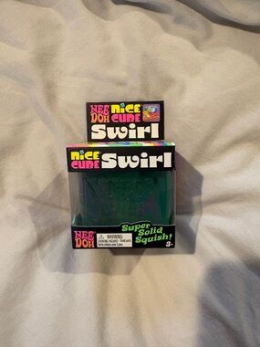 Needoh Green Swirl Cube